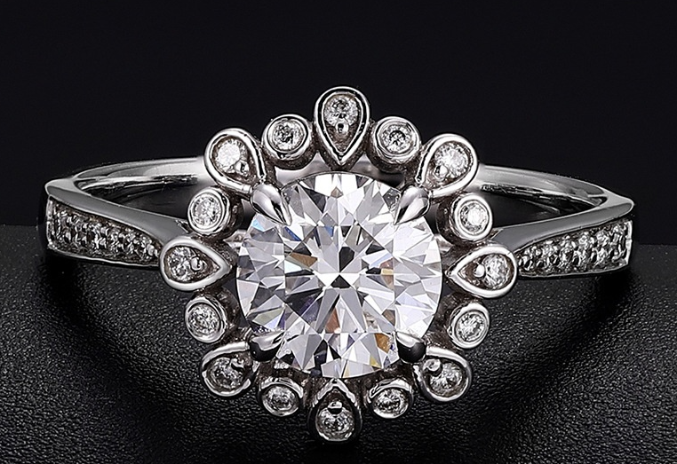 Anel de Noivado Elegante | Ouro 18K com Diamante Lab-Grown | Não Oxida