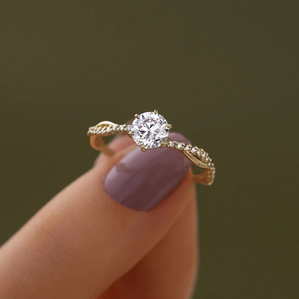 Anel em Prata S925 | Design Ondas Entrelaçadas com Pedra Central de Diamante