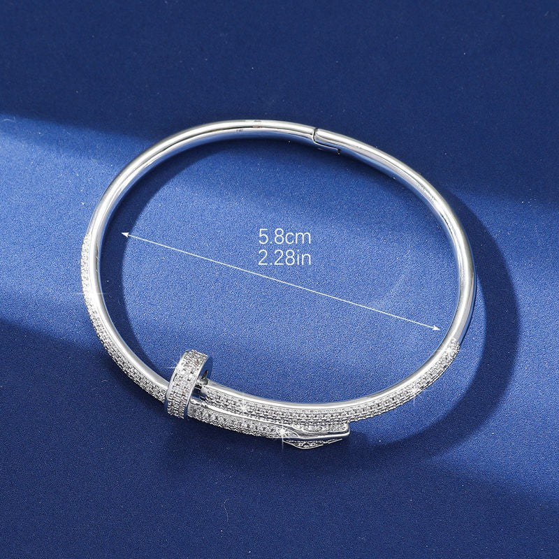 Pulseira Feminina Texturada em Aço de Titânio | Banho a Ouro 18K | Não Oxida