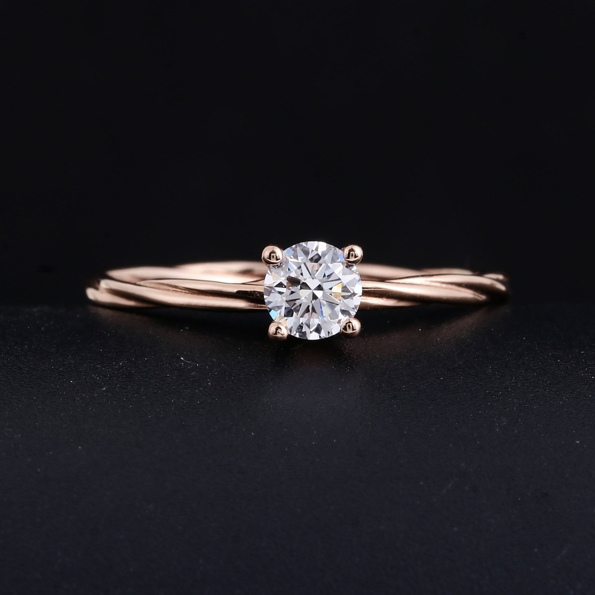 Anel de Noivado Elegante | Ouro 18K com Diamante Lab-Grown | Não Oxida