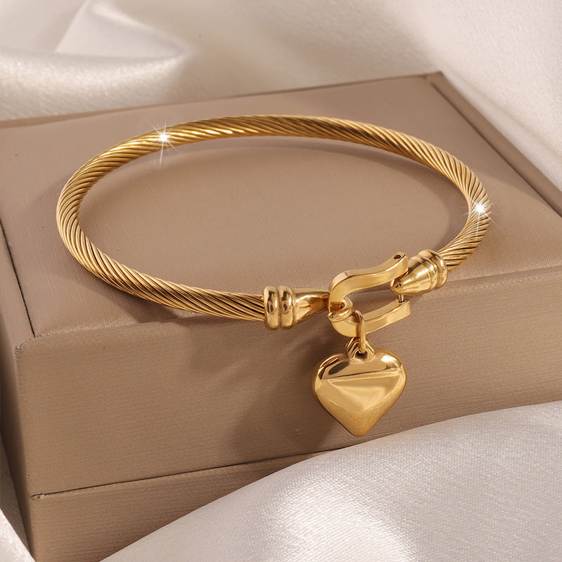 Bracelete Aço de Titânio | Fecho Ferradura com Coração | Não Oxida